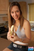 Lovely Chloe Kitchen 03